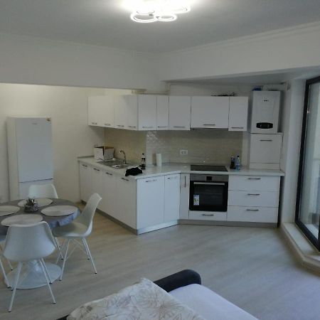 Studio Sebastian Apartment Mamaia Exterior photo