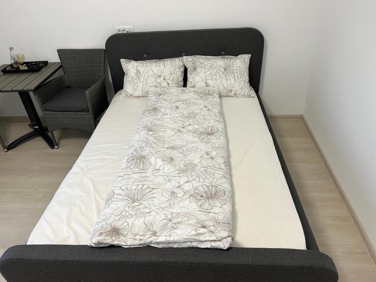 Studio Sebastian Apartment Mamaia Exterior photo